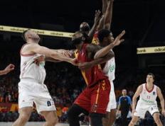 乐鱼体育-拜仁险胜加拿大，哈兰德爆发神勇