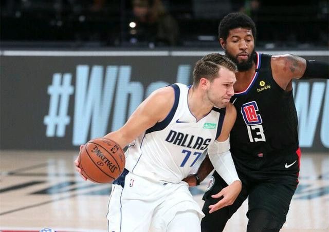 乐鱼体育app-瑞典队鏖战日本队,波尔带队取胜